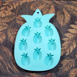 Blush Silicone Pineapple Mold